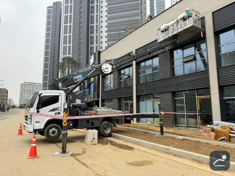 세종 스카이차 외벽·간판 작업 현장